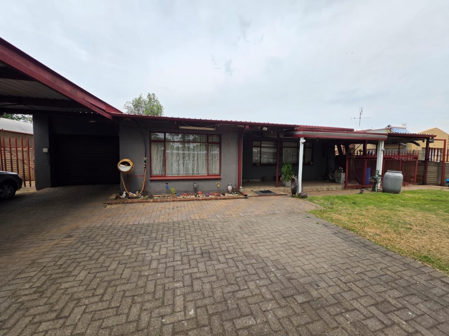 3 Bedroom Property for Sale in Sasolburg Free State
